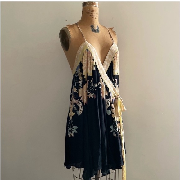 Free People] Black Yellow Paisley Floral Print Wrap Back open Slip Dress - Picture 10 of 16